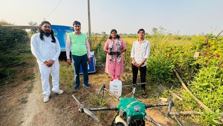 नमो ड्रोन दीदी योजना से किसानों की पैसे एवं समय की हो रही बचत