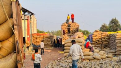 धान उठाव नहीं करने पर आस्था राइस मिल और आलोक राइस मिल बरेला के विरुद्ध की जा रही कार्रवाई