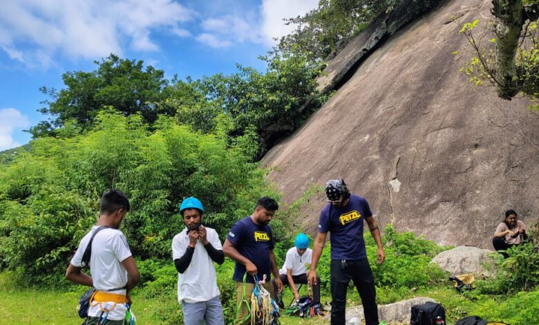 हिमालय अभियान पर निकली जशपुर की युवा टीम हिमालय अभियान पर निकली जशपुर की युवा टीम