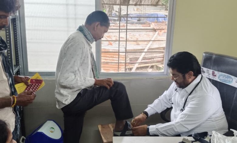 अक्षता एवं विकृति रोकथाम शिविर में 152 मरीजों की जांच, मरीजों को मिली दवा और परामर्श अक्षता एवं विकृति रोकथाम शिविर में 152 मरीजों की जांच, मरीजों को मिली दवा और परामर्श