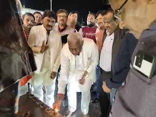 छत्तीसगढ़ राज्य के निर्माता अटल बिहारी वाजपेयी को भाजपा कार्यालय मुंगेली में भावभीनी श्रद्धांजलि