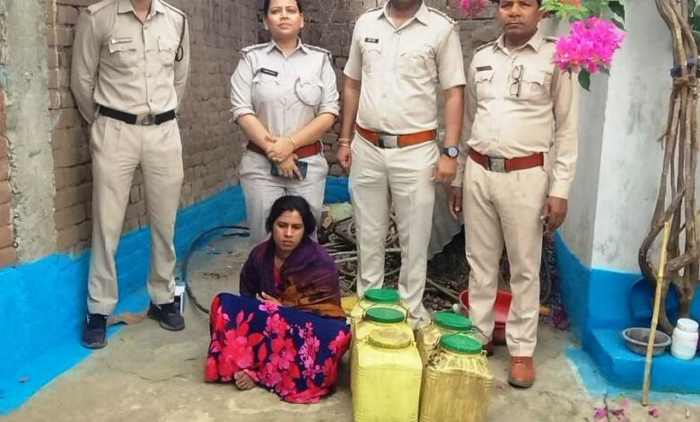 लोरमी में आबकारी की छापेमारी, अवैध शराब व महुआ लाहन जब्त