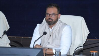 सड़क किनारे सामग्री रखने वालों पर सख्ती, कलेक्टर ने बनाई संयुक्त टीम