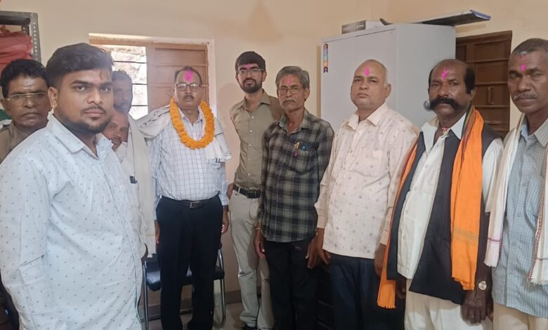 जल संसाधन विभाग के एसडीओ कुमार डाहिरे सेवानिवृत्त, सहकर्मियों ने दी भावभीनी विदाई जल संसाधन विभाग के एसडीओ कुमार डाहिरे सेवानिवृत्त, सहकर्मियों ने दी भावभीनी विदाई